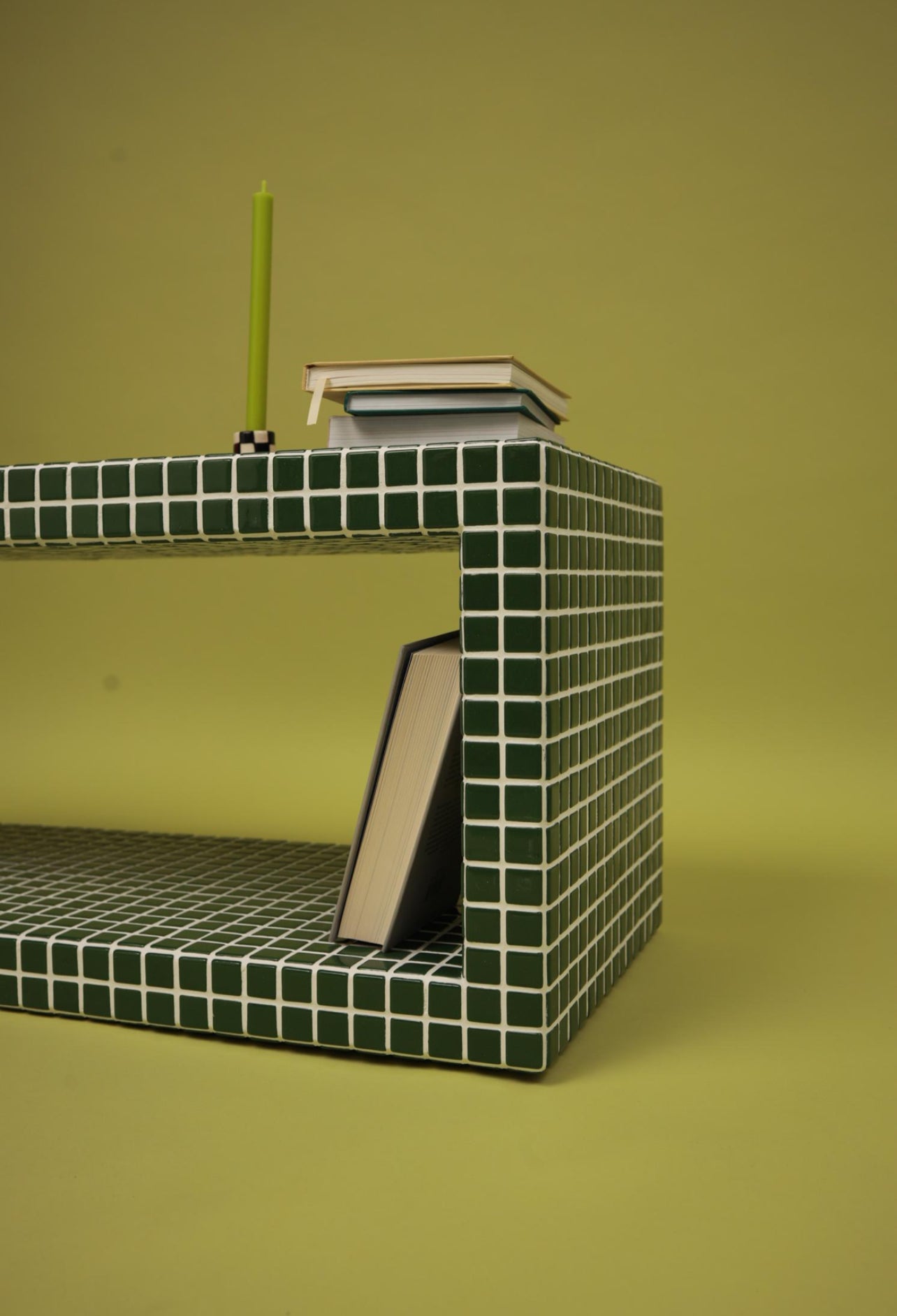 Flat TV Table. Tile 2.5 cm
