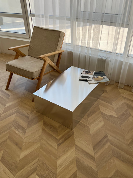 Personal price for a table measuring 85x55x30 cm